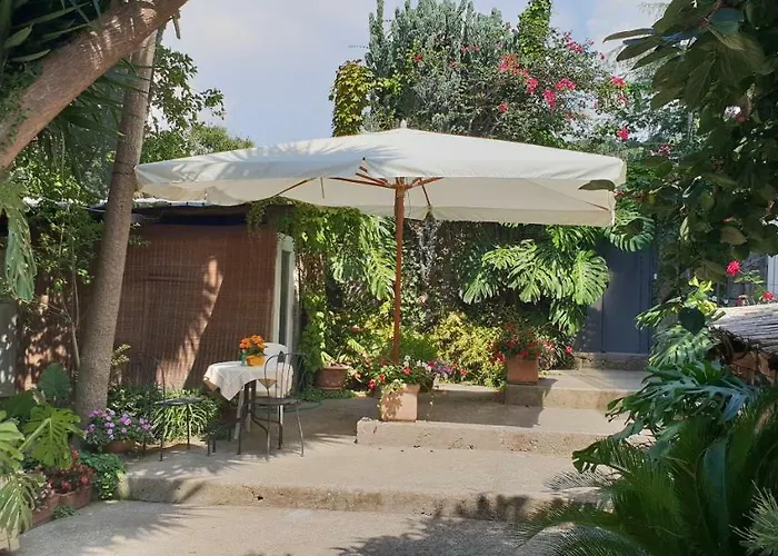 Casa Carolina Bed and Breakfast 3*