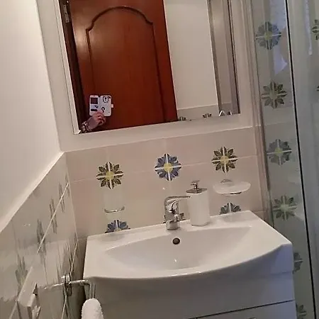 Casa Carolina Oda ve Kahvaltı 3*